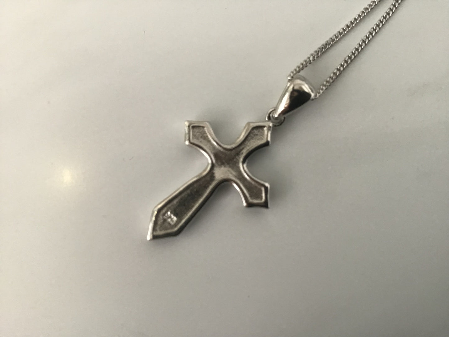 925 Sterling Silver Cross with 18” Silver Chain, hallmarked